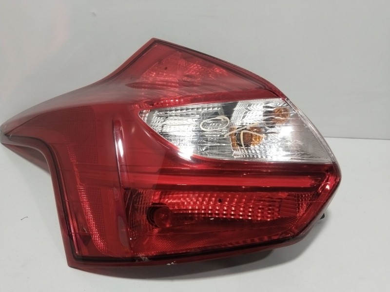 Recambio de piloto trasero izquierdo para ford focus iii 1.6 tdci referencia OEM IAM 1825321  