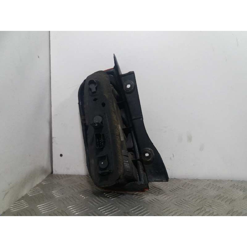 PILOTO TRASERO DERECHO 26554AX710  - imagen 2
