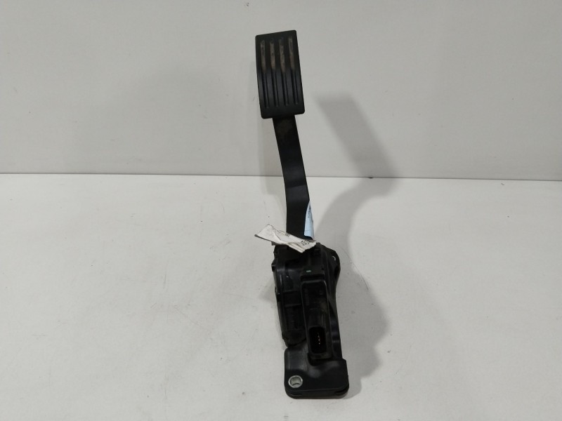 Recambio de pedal acelerador para ford focus iii 1.6 tdci referencia OEM IAM 17388800  