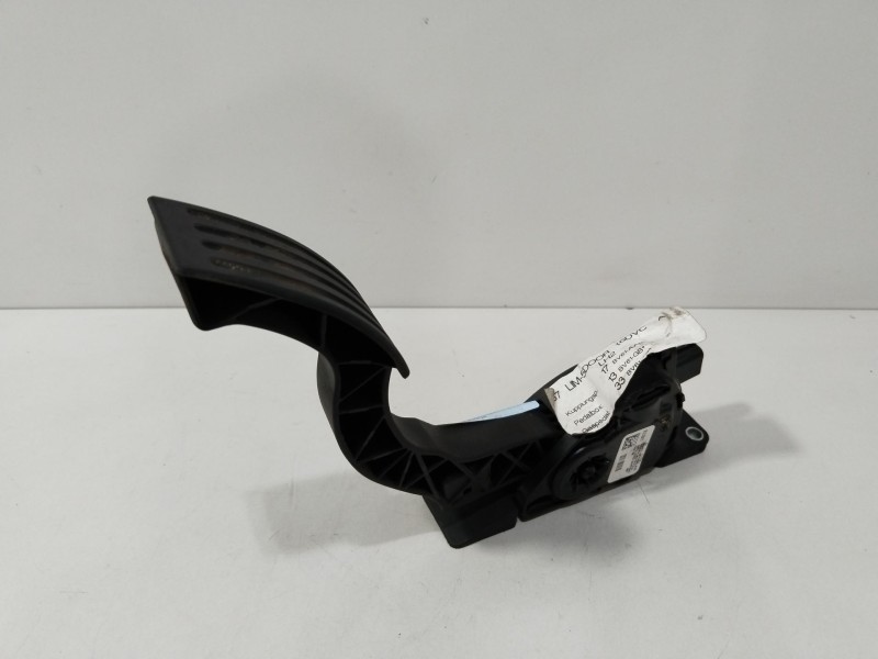 Recambio de pedal acelerador para ford focus iii 1.6 tdci referencia OEM IAM 17388800  