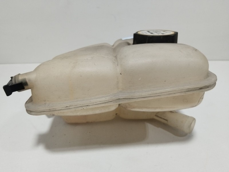 Recambio de deposito expansion para ford focus iii 1.6 tdci referencia OEM IAM 1717754  