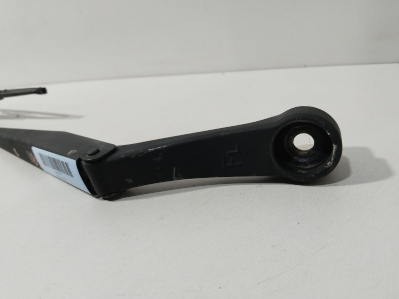 Recambio de brazo limpia delantero derecho para ssangyong kyron 2.0 xdi referencia OEM IAM 7832109000  