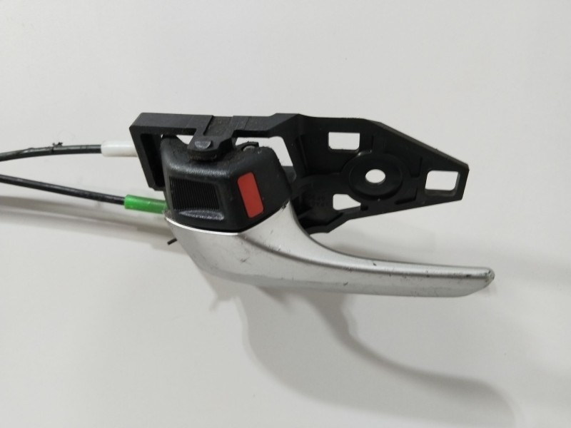 Recambio de cerradura puerta trasera izquierda para toyota prius (_w3_) 1.8 hybrid (zvw3_) referencia OEM IAM 6906047070  