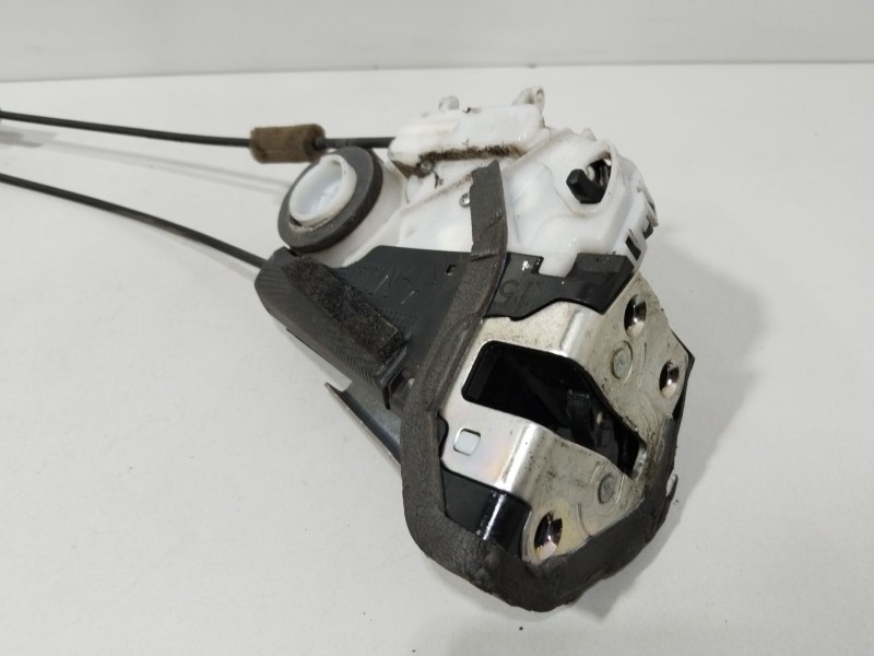 Recambio de cerradura puerta trasera izquierda para toyota prius (_w3_) 1.8 hybrid (zvw3_) referencia OEM IAM 6906047070  