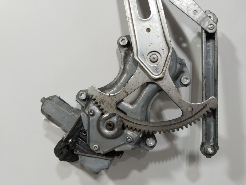 Recambio de elevalunas trasero izquierdo para toyota prius (_w3_) 1.8 hybrid (zvw3_) referencia OEM IAM 6980332050  8572047130