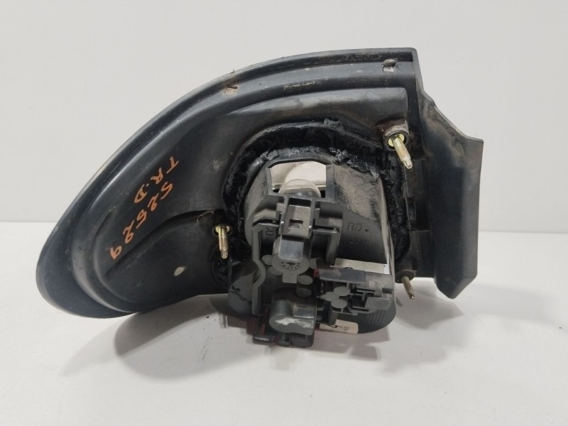 Recambio de piloto trasero derecho para nissan primera (p11) 2.0 td referencia OEM IAM 23190202  