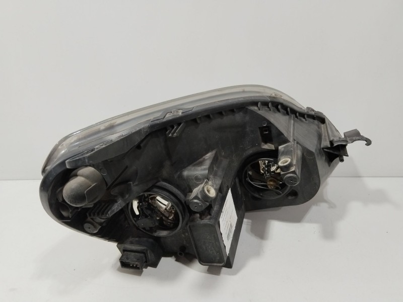 Recambio de faro izquierdo para opel zafira b cosmo referencia OEM IAM 93192443  