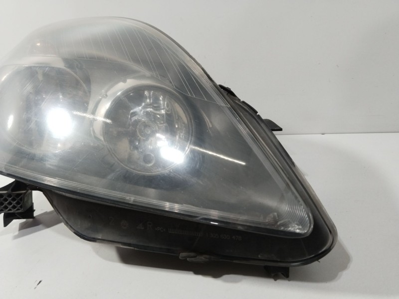Recambio de faro derecho para opel zafira b cosmo referencia OEM IAM 93192444  