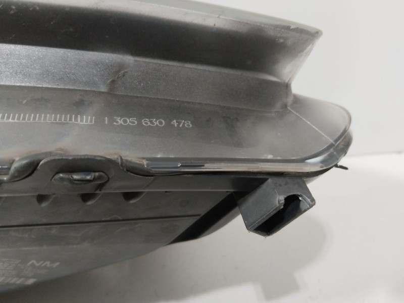 Recambio de faro derecho para opel zafira b cosmo referencia OEM IAM 93192444  