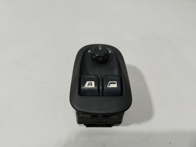 Recambio de mando elevalunas delantero izquierdo para peugeot 206 berlina xs referencia OEM IAM   