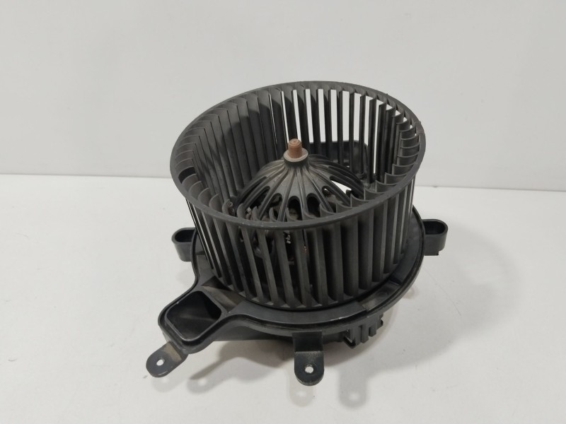 Recambio de motor calefaccion para peugeot 5008 active referencia OEM IAM 6441CP  25015050