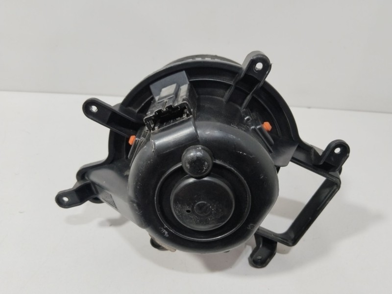 Recambio de motor calefaccion para peugeot 5008 active referencia OEM IAM 6441CP  25015050