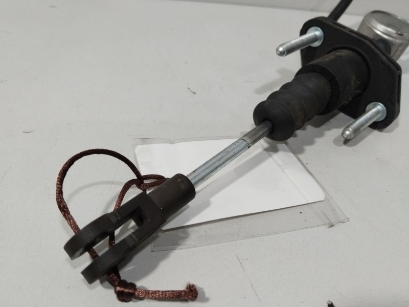 Recambio de bombin embrague para opel astra gtc energy referencia OEM IAM 90523769  