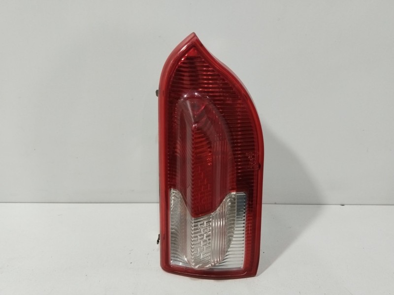 Recambio de piloto trasero derecho para opel insignia a (g09) 2.0 cdti (68) referencia OEM IAM 13226855  