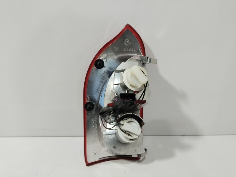 Recambio de piloto trasero derecho para opel insignia a (g09) 2.0 cdti (68) referencia OEM IAM 13226855  