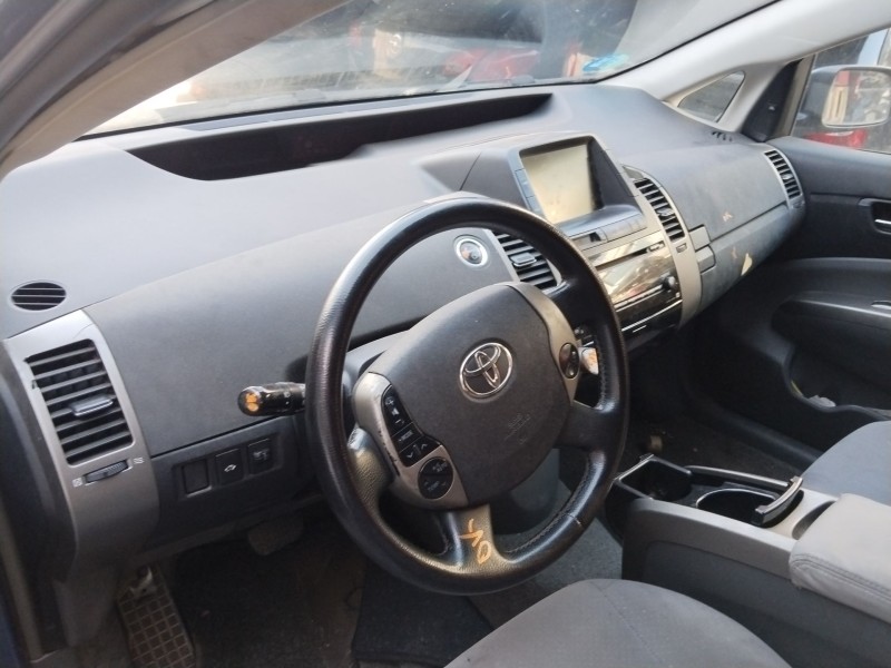 toyota prius liftback (_w2_) del año 2007