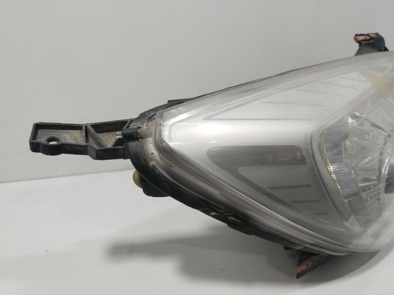 Recambio de faro derecho para opel meriva b cosmo referencia OEM IAM 13253630  