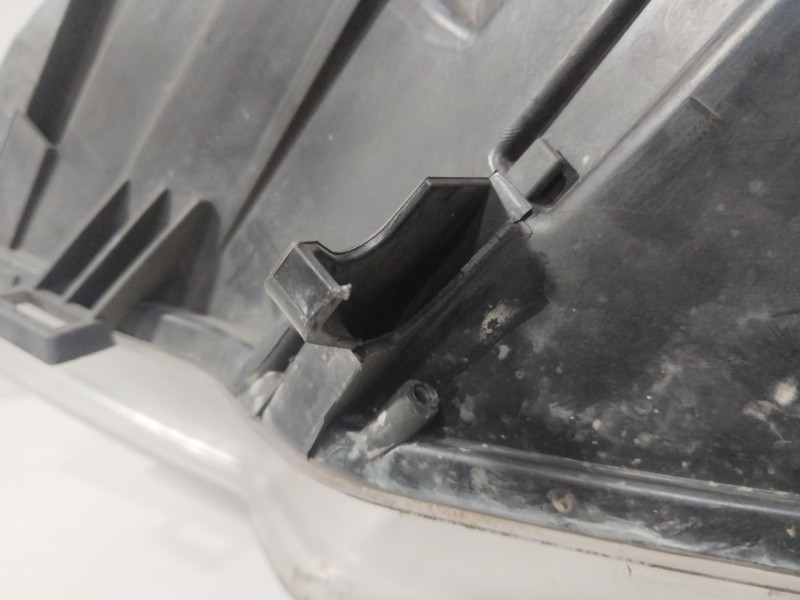 Recambio de faro derecho para opel meriva b cosmo referencia OEM IAM 13253630  