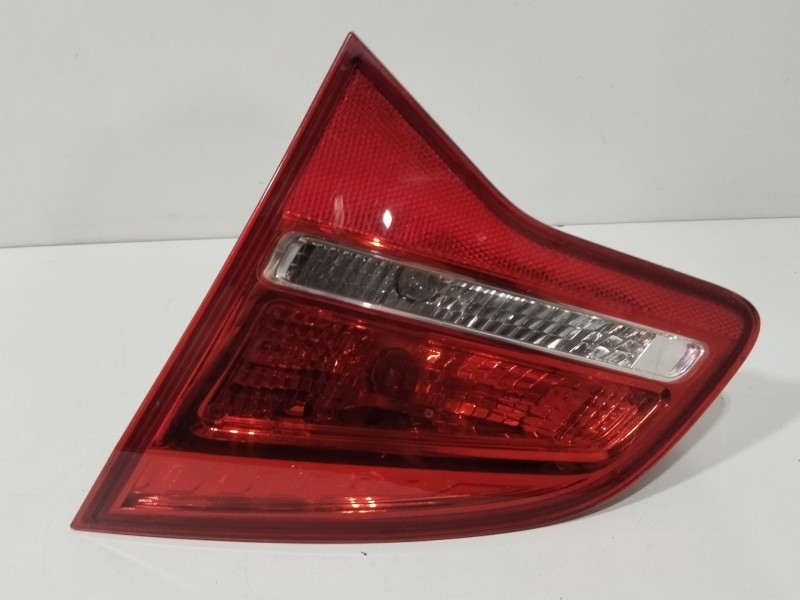 Recambio de piloto trasero derecho interior para opel meriva b cosmo referencia OEM IAM 21620201  