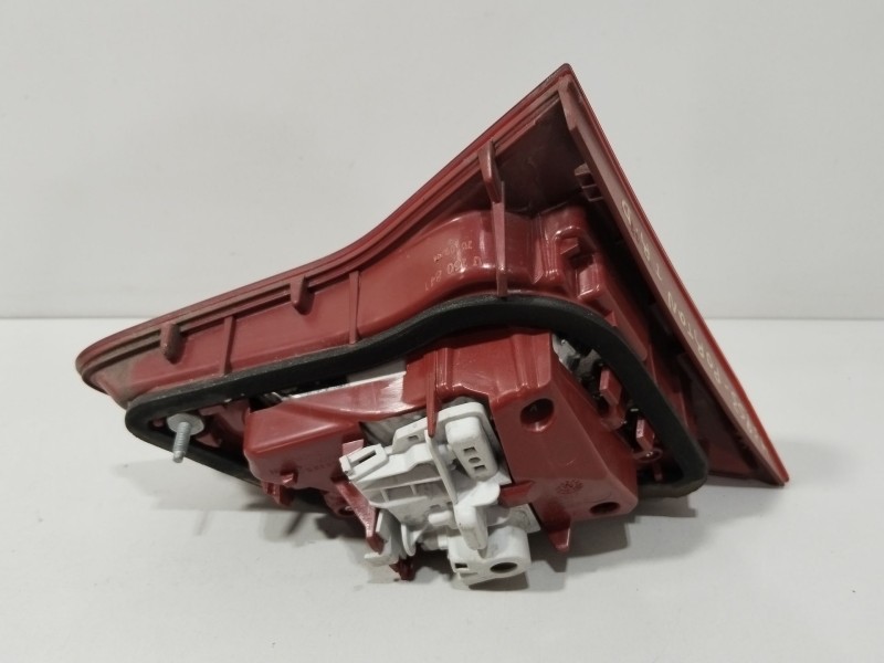 Recambio de piloto trasero derecho interior para opel meriva b cosmo referencia OEM IAM 21620201  