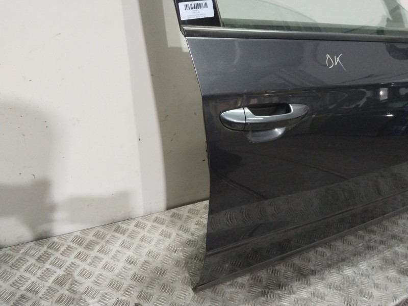 Recambio de puerta delantera derecha para volkswagen passat b6 (3c2) 2.0 tdi referencia OEM IAM 3C4831056J  