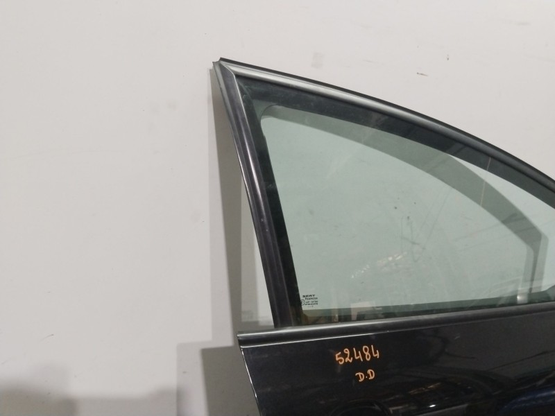 Recambio de puerta delantera derecha para seat leon (1p1) 1.9 tdi referencia OEM IAM 1P0831056A  