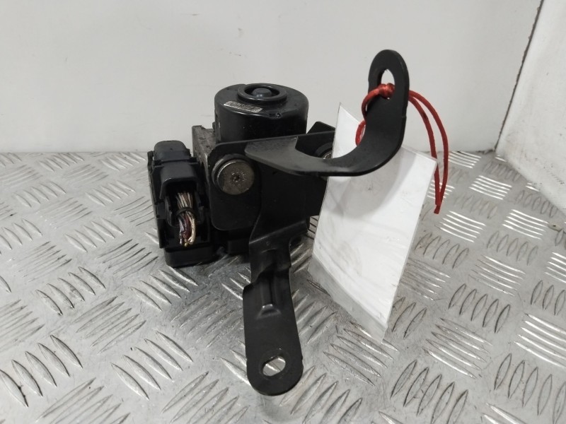 Recambio de abs para ford fiesta vi (cb1, ccn) 1.6 tdci referencia OEM IAM 8V512M110AD  