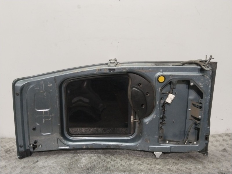 Recambio de puerta trasera izquierda para ford tourneo connect 1.8 tdci referencia OEM IAM 5136550  