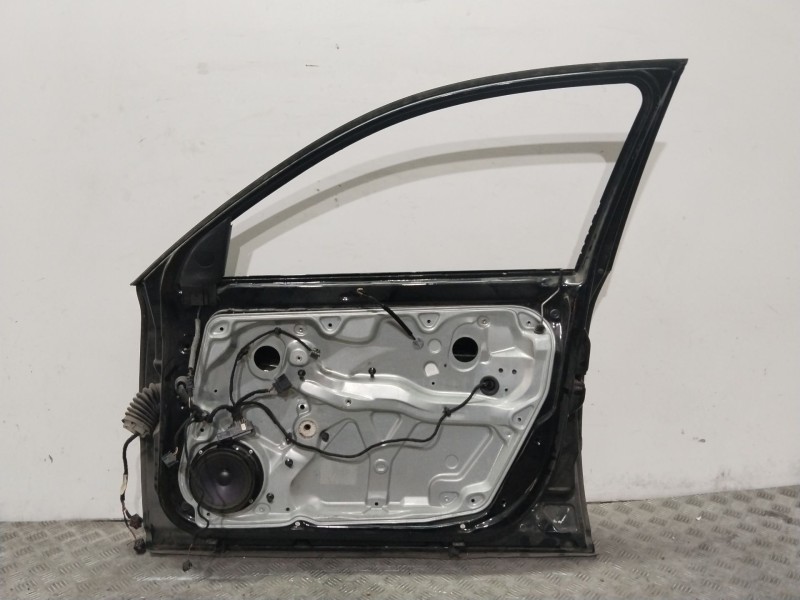 Recambio de puerta delantera derecha para volkswagen passat berlina (3b3) comfortline referencia OEM IAM  NEGRA 