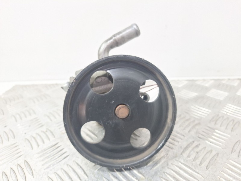 Recambio de bomba direccion para ford fiesta v van 1.4 tdci referencia OEM IAM 2S6C3A696DD  