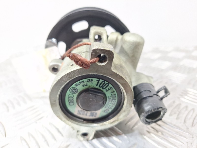 Recambio de bomba direccion para volkswagen golf iv variant (1j5) 2.3 v5 referencia OEM IAM 1J0422154D  