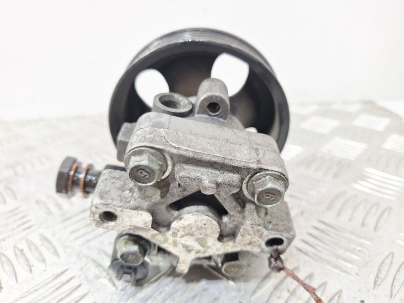 Recambio de bomba direccion para kia carens (un) active referencia OEM IAM 571002G200  