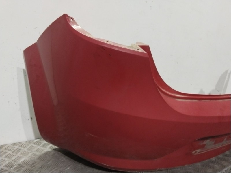 Recambio de paragolpes trasero para seat leon (1p1) 2.0 tdi 16v referencia OEM IAM 1P0807421GRU  ROJO