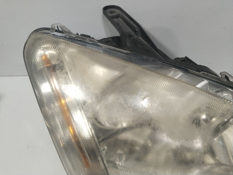 Recambio de faro derecho para ford focus c-max (dm2) 2.0 tdci referencia OEM IAM 270602RH  