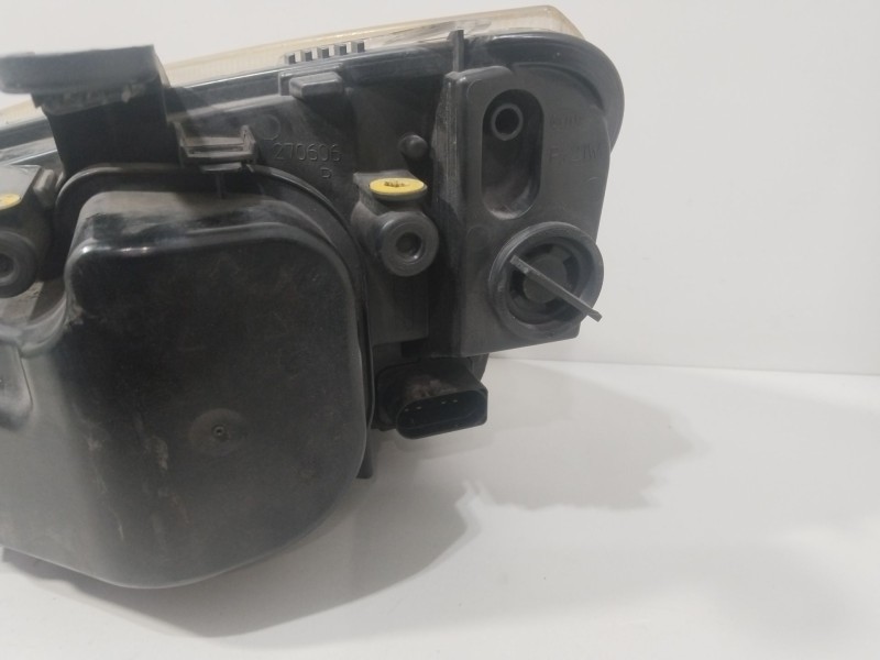 Recambio de faro derecho para ford focus c-max (dm2) 2.0 tdci referencia OEM IAM 270602RH  