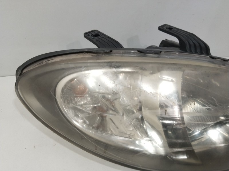 Recambio de faro derecho para chevrolet lacetti (j200) 1.8 referencia OEM IAM 96943713  