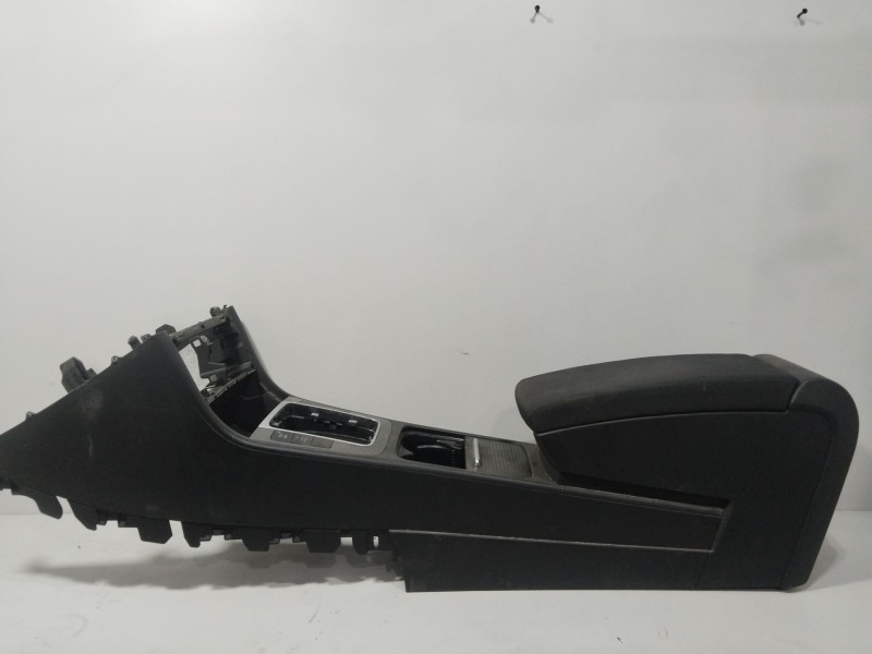 Recambio de apoyabrazos central para volkswagen passat b6 (3c2) 2.0 tdi referencia OEM IAM 3C0864161A  