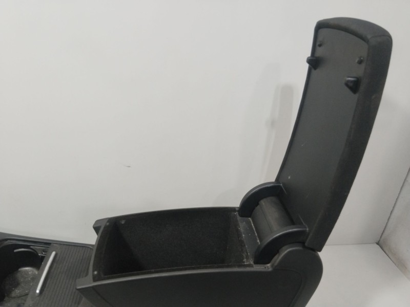 Recambio de apoyabrazos central para volkswagen passat b6 (3c2) 2.0 tdi referencia OEM IAM 3C0864161A  