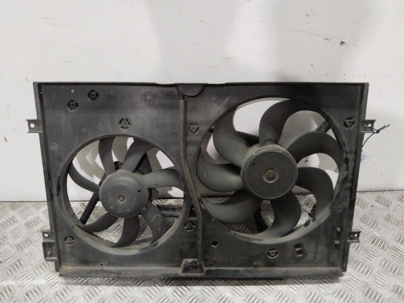 Recambio de electroventilador para seat leon (1m1) 1.9 tdi referencia OEM IAM 1J0121207M   Recambio de electroventilador para seat leon (1m1) 1.9 tdi referencia OEM IAM 1J0121207M