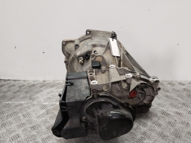 Recambio de caja cambios para ford focus i sedán (dfw) 1.6 16v referencia OEM IAM XS4R7002FC  