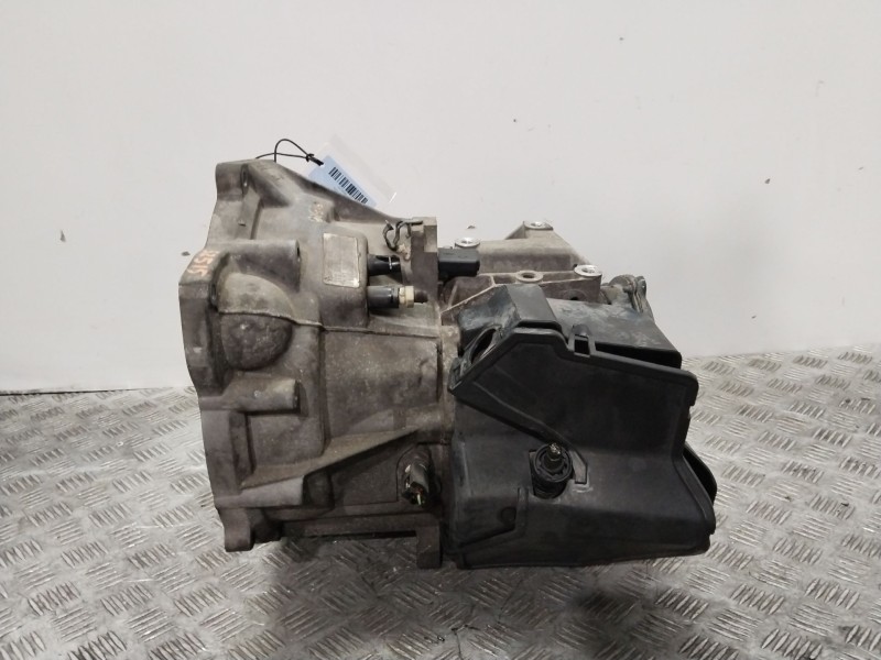 Recambio de caja cambios para ford focus i sedán (dfw) 1.6 16v referencia OEM IAM XS4R7002FC  