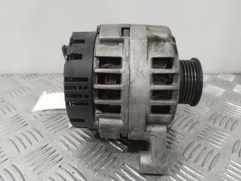 Recambio de alternador para volkswagen passat berlina (3b2) comfortline referencia OEM IAM 06B903016D   Recambio de alternador para volkswagen passat berlina (3b2) comfortline referencia OEM IAM 06B903016D