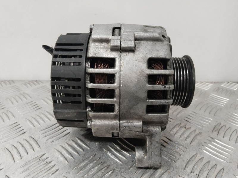 Recambio de alternador para audi a4 b7 avant (8ed) 2.5 tdi referencia OEM IAM 059903015G  