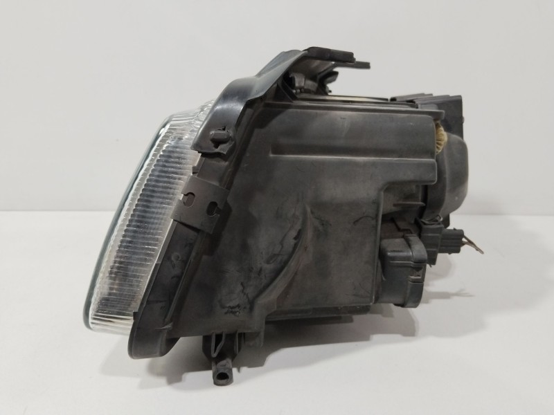 Recambio de faro derecho para audi a4 b5 avant (8d5) 1.9 tdi referencia OEM IAM 0301094202  