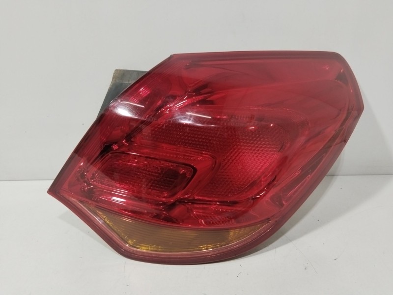 Recambio de piloto trasero derecho para opel astra j (p10) 1.7 cdti (68) referencia OEM IAM 13306460  