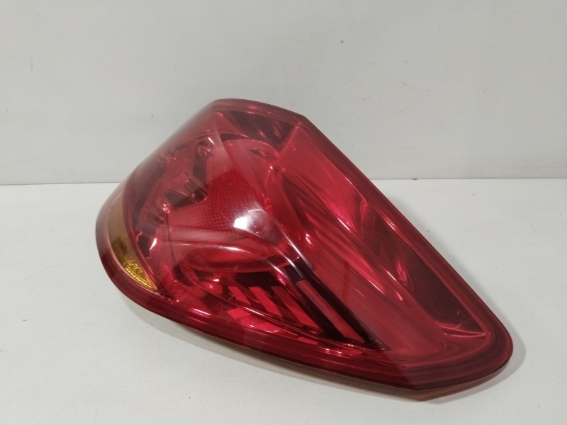 Recambio de piloto trasero derecho para opel astra j (p10) 1.7 cdti (68) referencia OEM IAM 13306460  