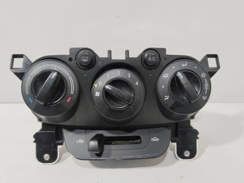 Recambio de mando calefaccion / aire acondicionado para mazda 2 (de_, dh_) 1.3 (de3fs) referencia OEM IAM UDF71  