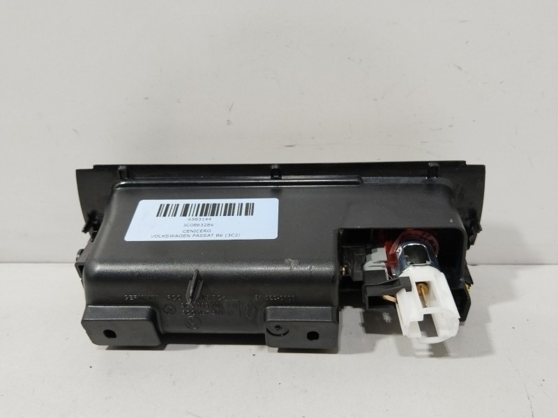 Recambio de cenicero para volkswagen passat b6 (3c2) 2.0 tdi referencia OEM IAM 3C0863284  