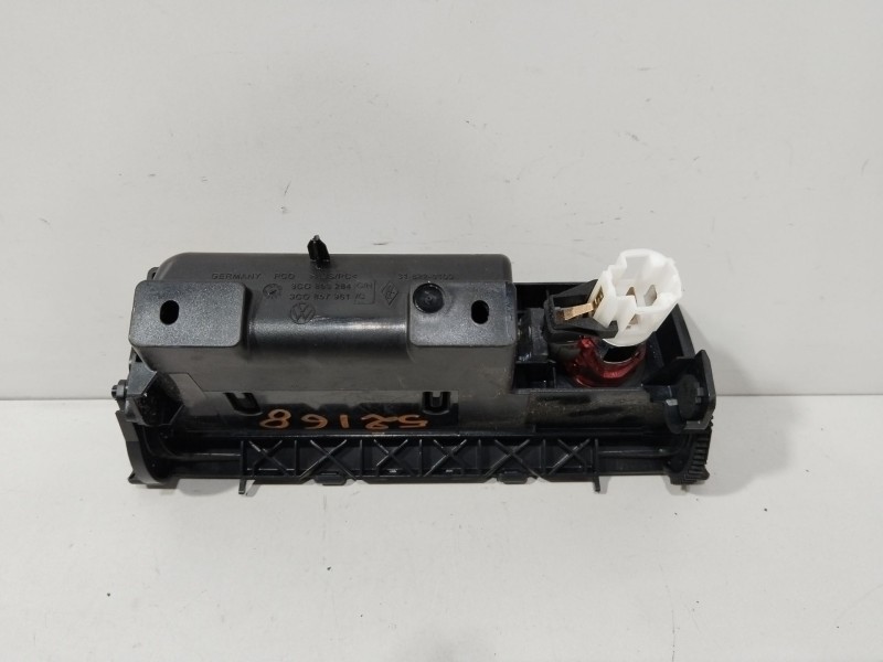 Recambio de cenicero para volkswagen passat b6 (3c2) 2.0 tdi referencia OEM IAM 3C0863284  