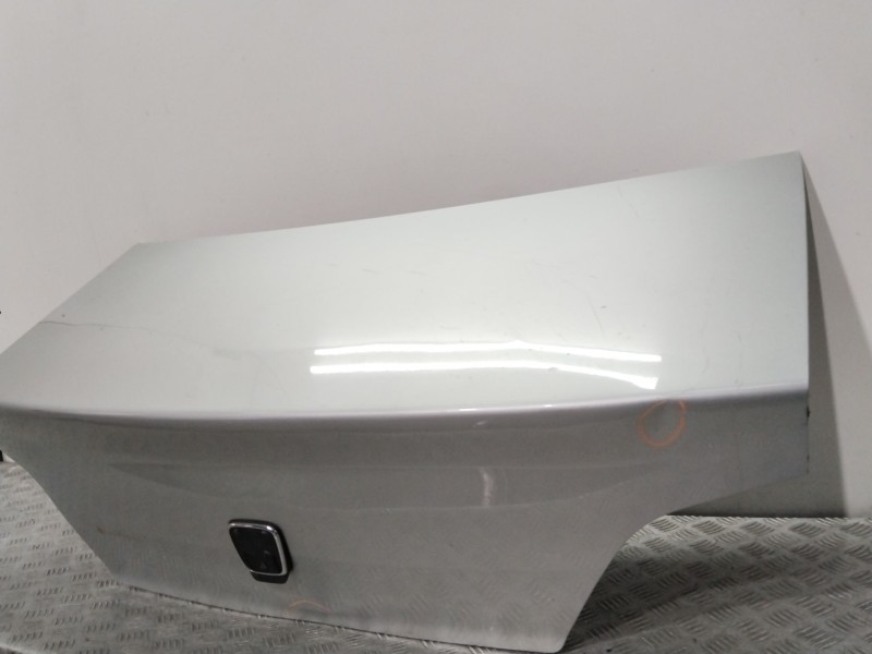 Recambio de tapa maletero para peugeot 406 (8b) 2.0 16v referencia OEM IAM 860675  PLATA